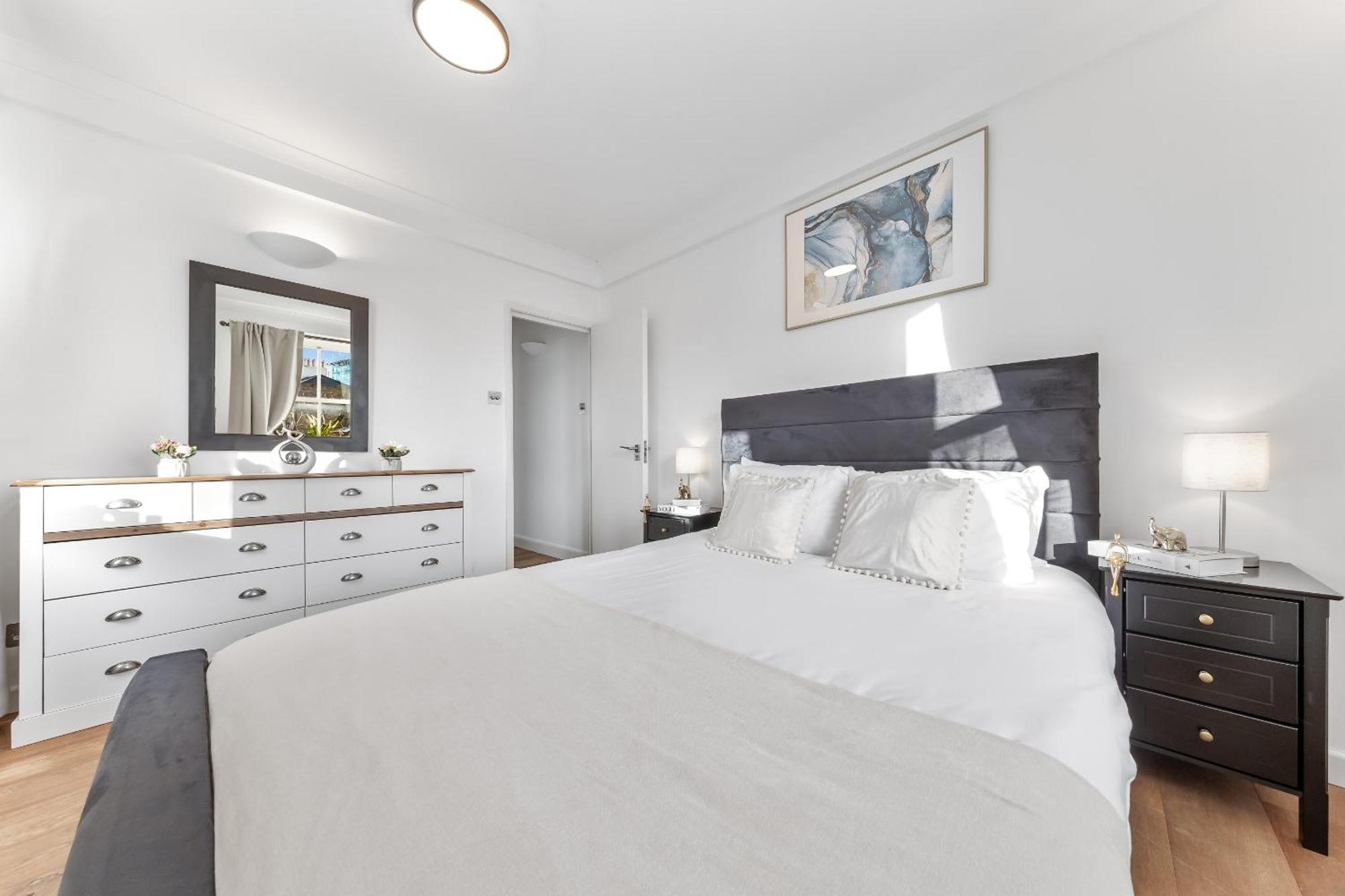 Charming Apartment By Hyde Park ลอนดอน ภายนอก รูปภาพ